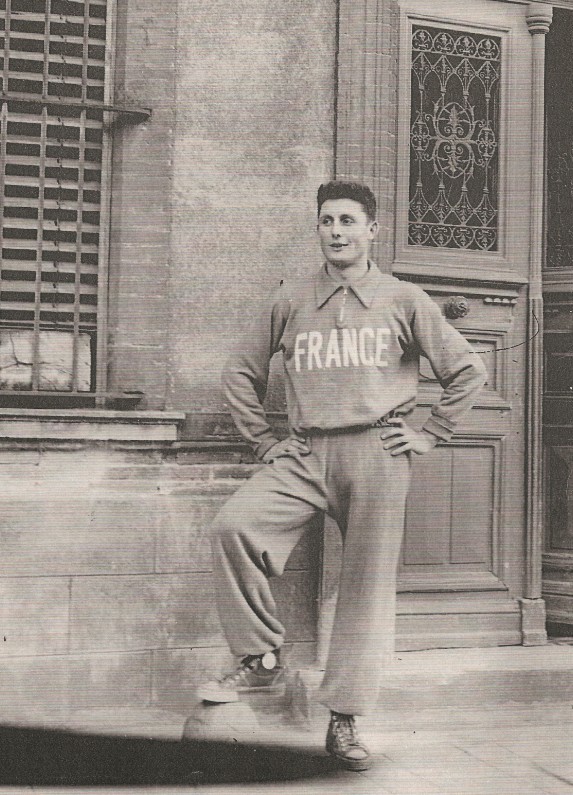 Louis Bertorelle avec le survêtement de l'équipe de France